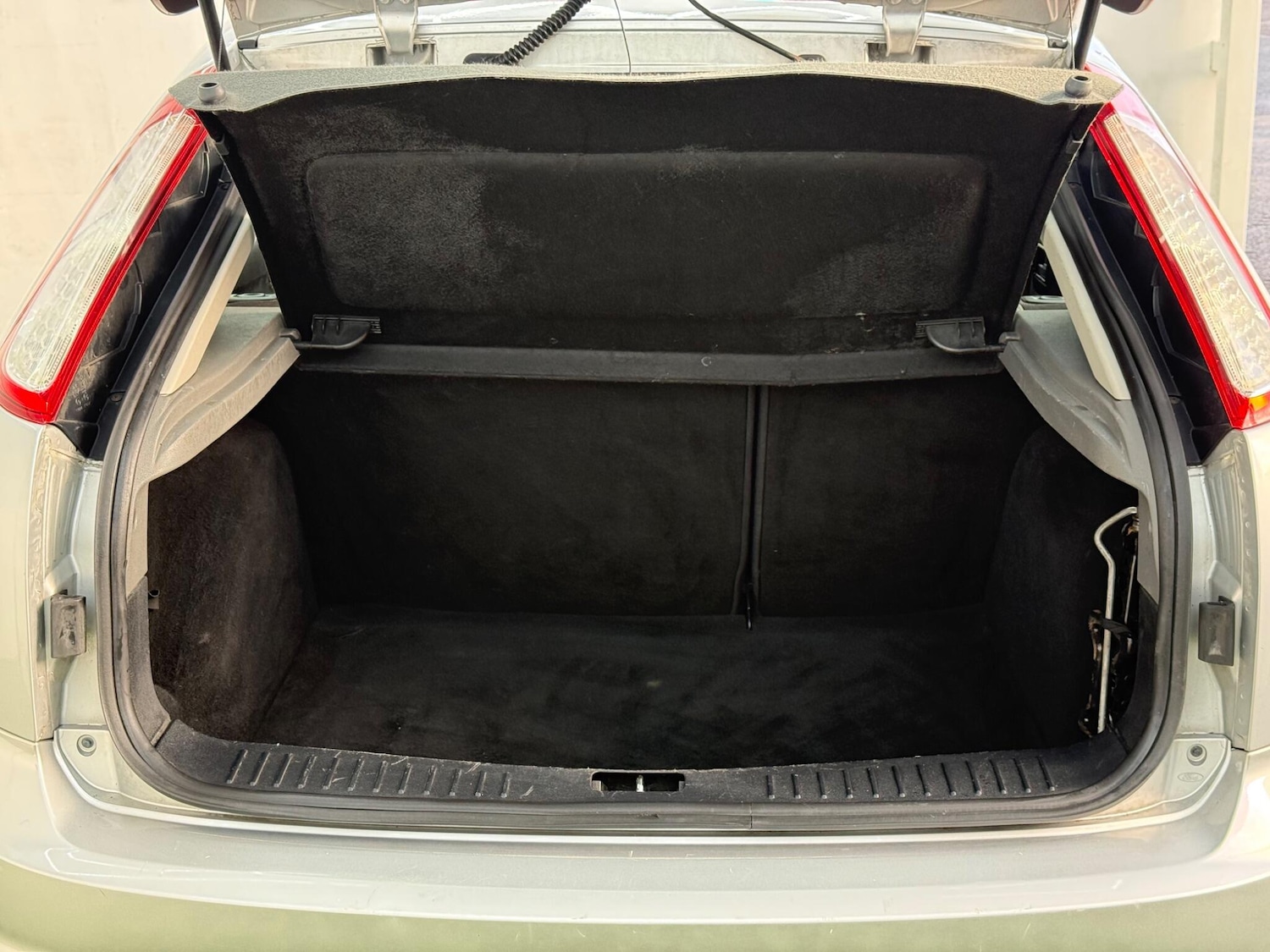 Used Ford Focus 2009 for sale - 77400490: Photo 7