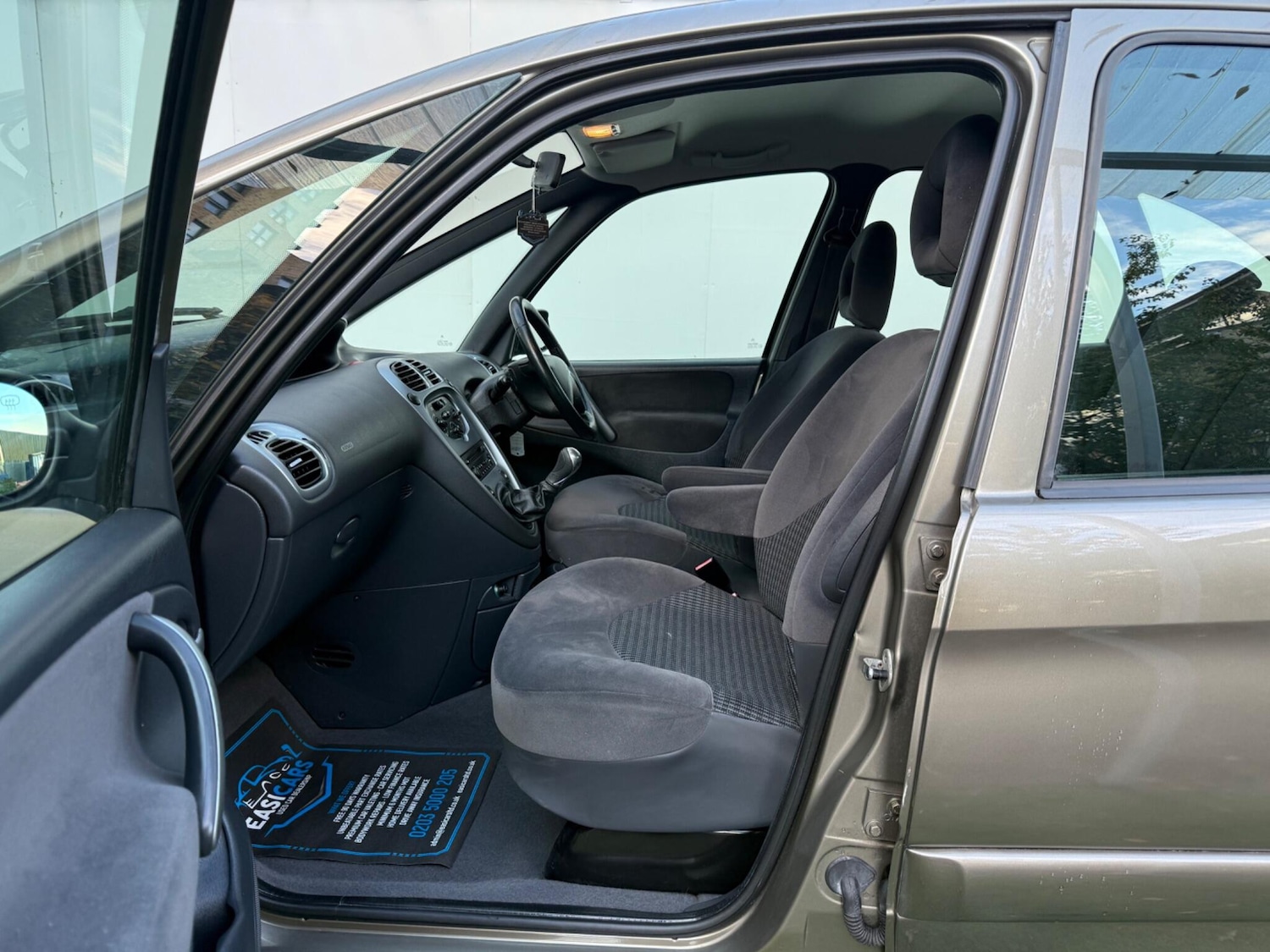 Used Citroen Xsara Picasso 2009 for sale - 76377803: Photo 24