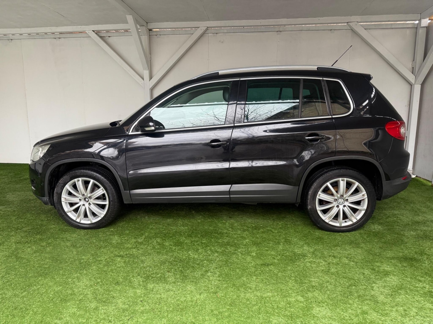 Used Volkswagen Tiguan 2009 for sale - 76800971: Photo 10