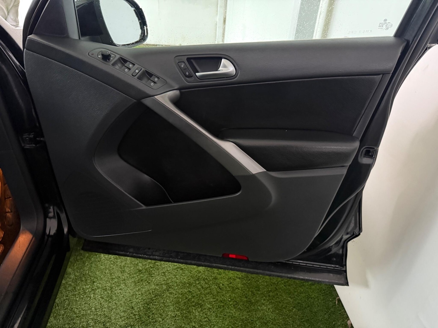 Used Volkswagen Tiguan 2009 for sale - 76800971: Photo 17