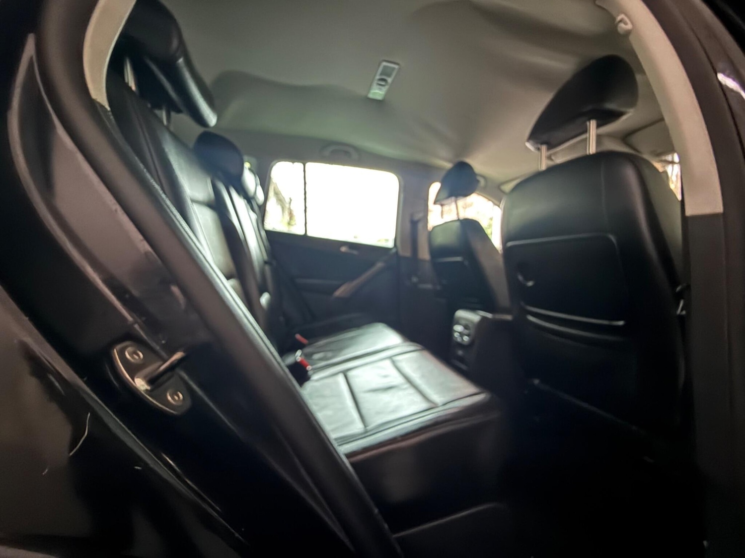 Used Volkswagen Tiguan 2009 for sale - 76800971: Photo 19