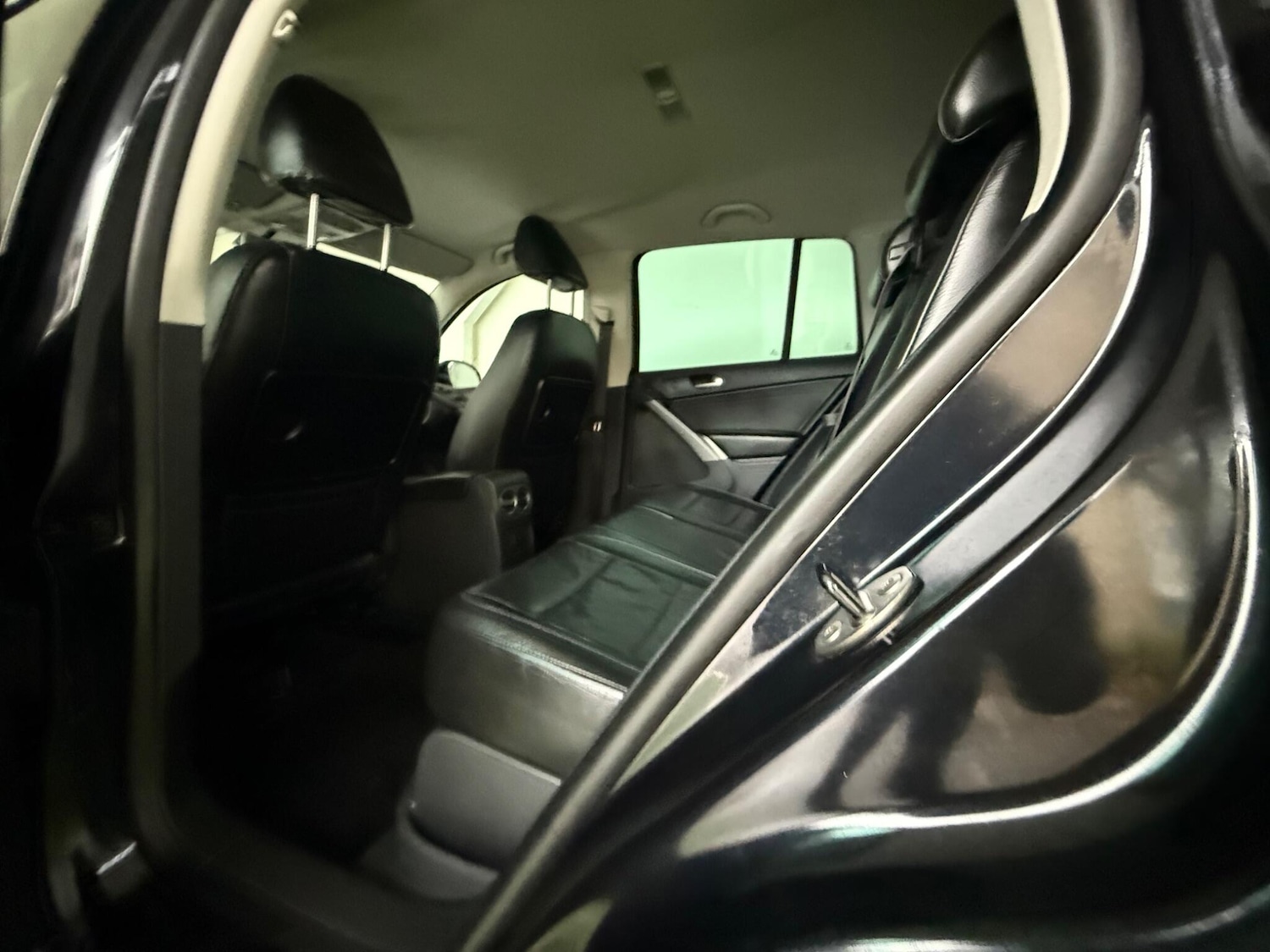 Used Volkswagen Tiguan 2009 for sale - 76800971: Photo 23