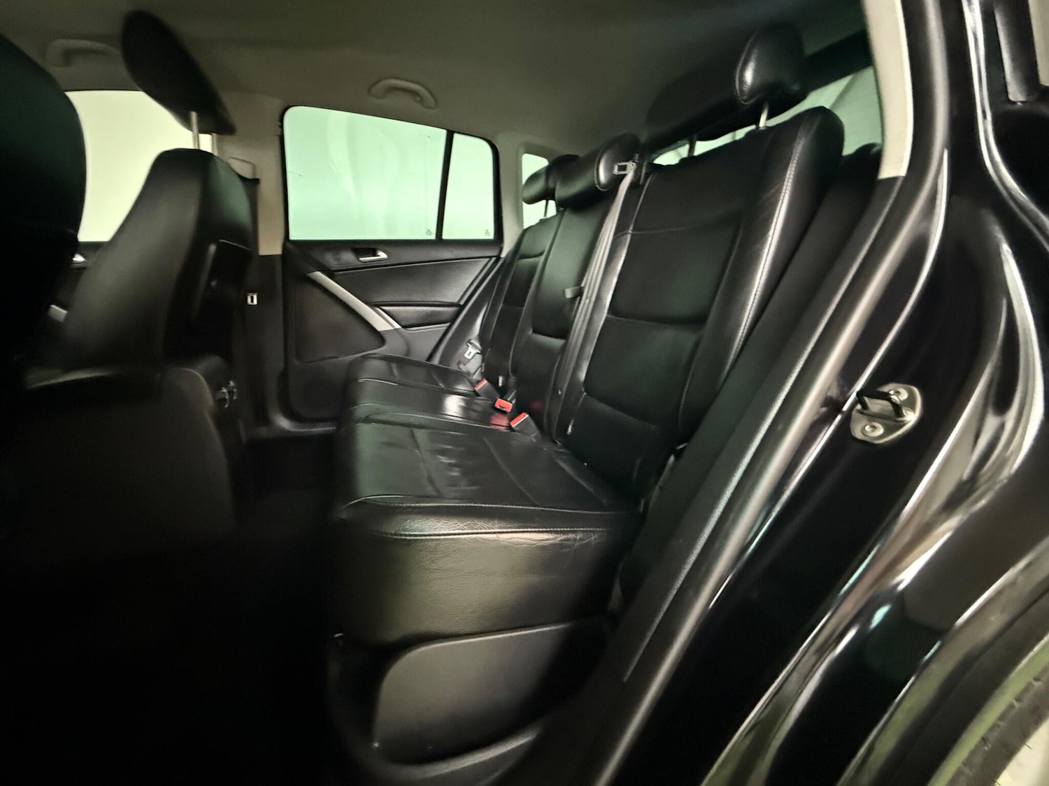 Used Volkswagen Tiguan 2009 for sale - 76800971: Photo 24