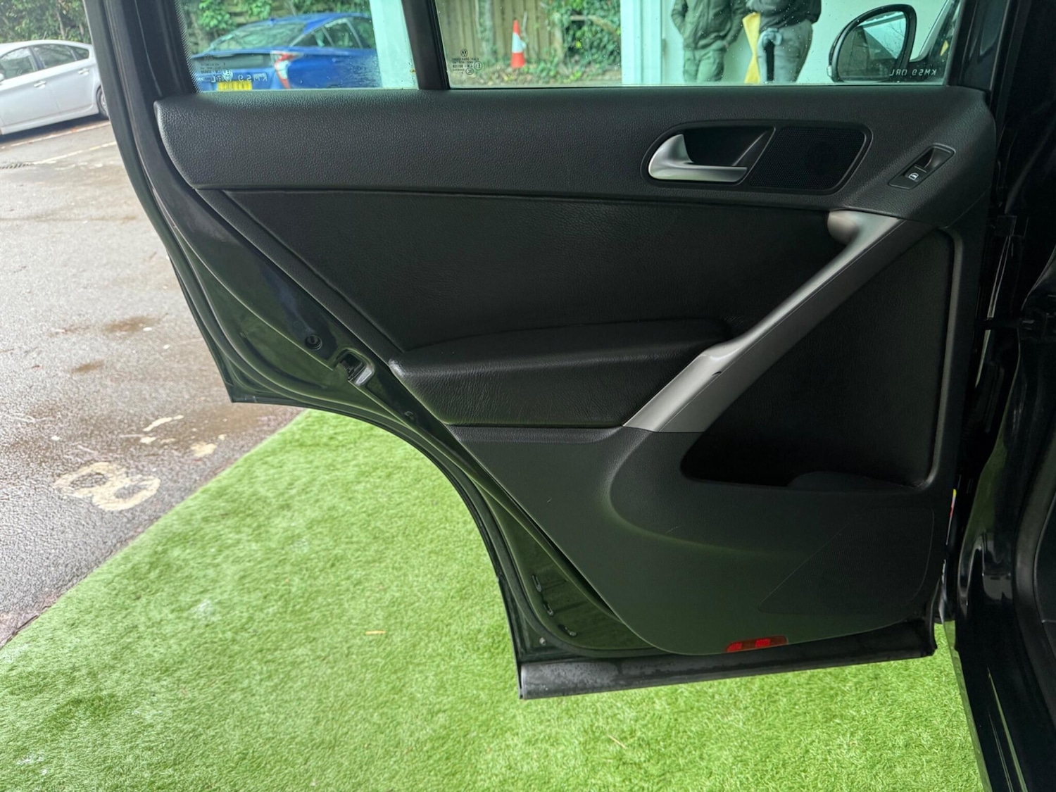 Used Volkswagen Tiguan 2009 for sale - 76800971: Photo 25