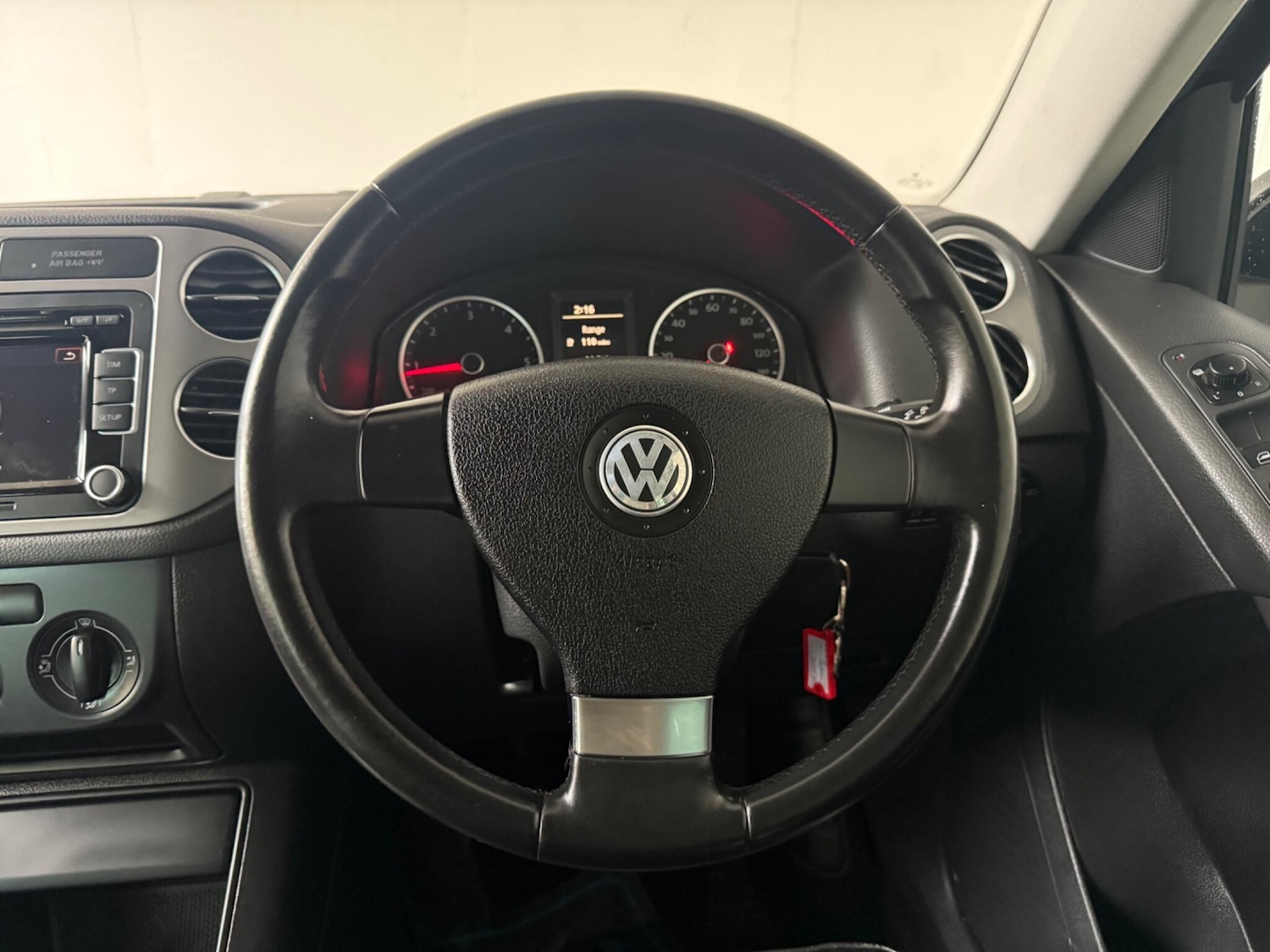 Used Volkswagen Tiguan 2009 for sale - 76800971: Photo 33