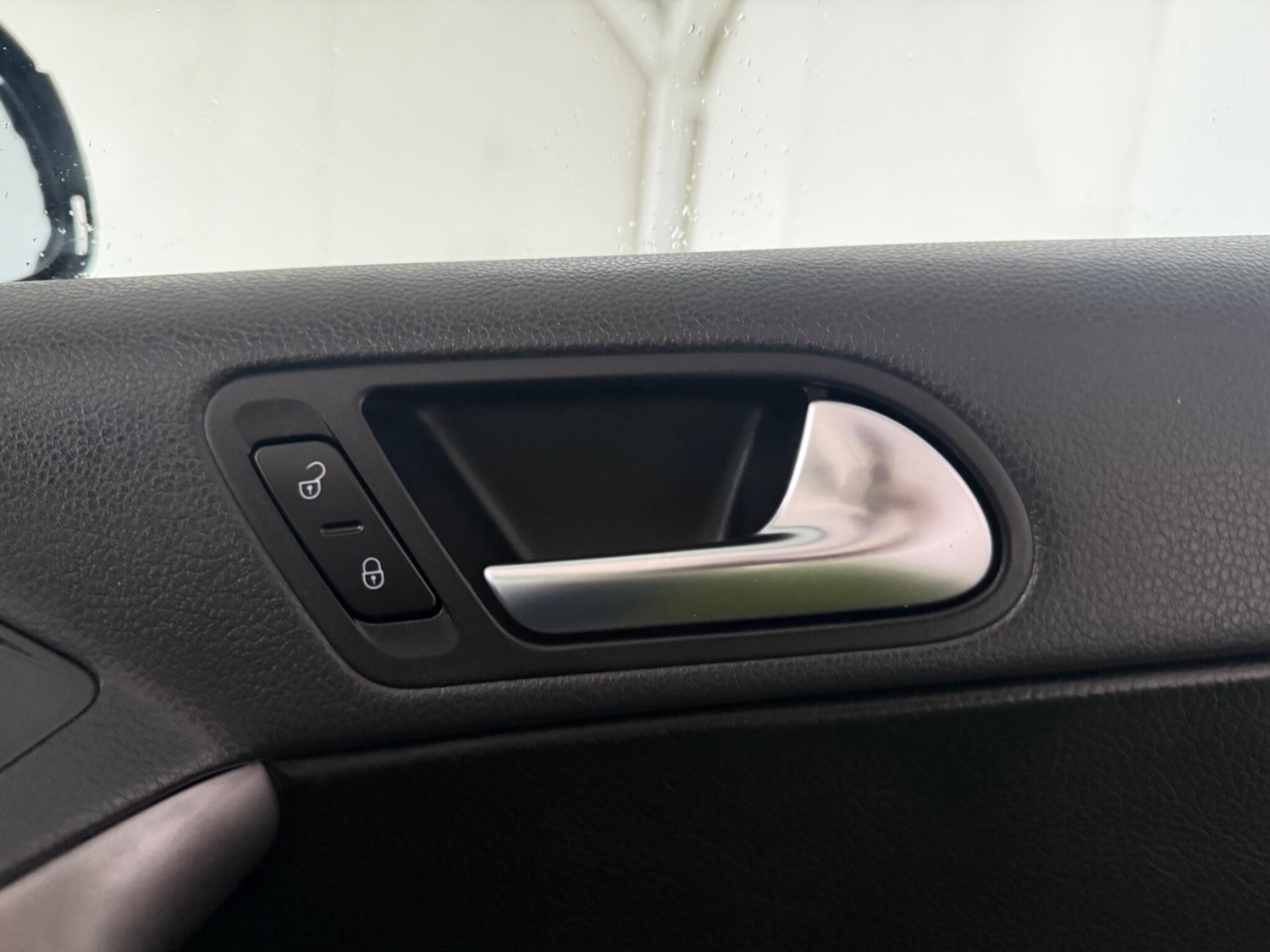 Used Volkswagen Tiguan 2009 for sale - 76800971: Photo 40