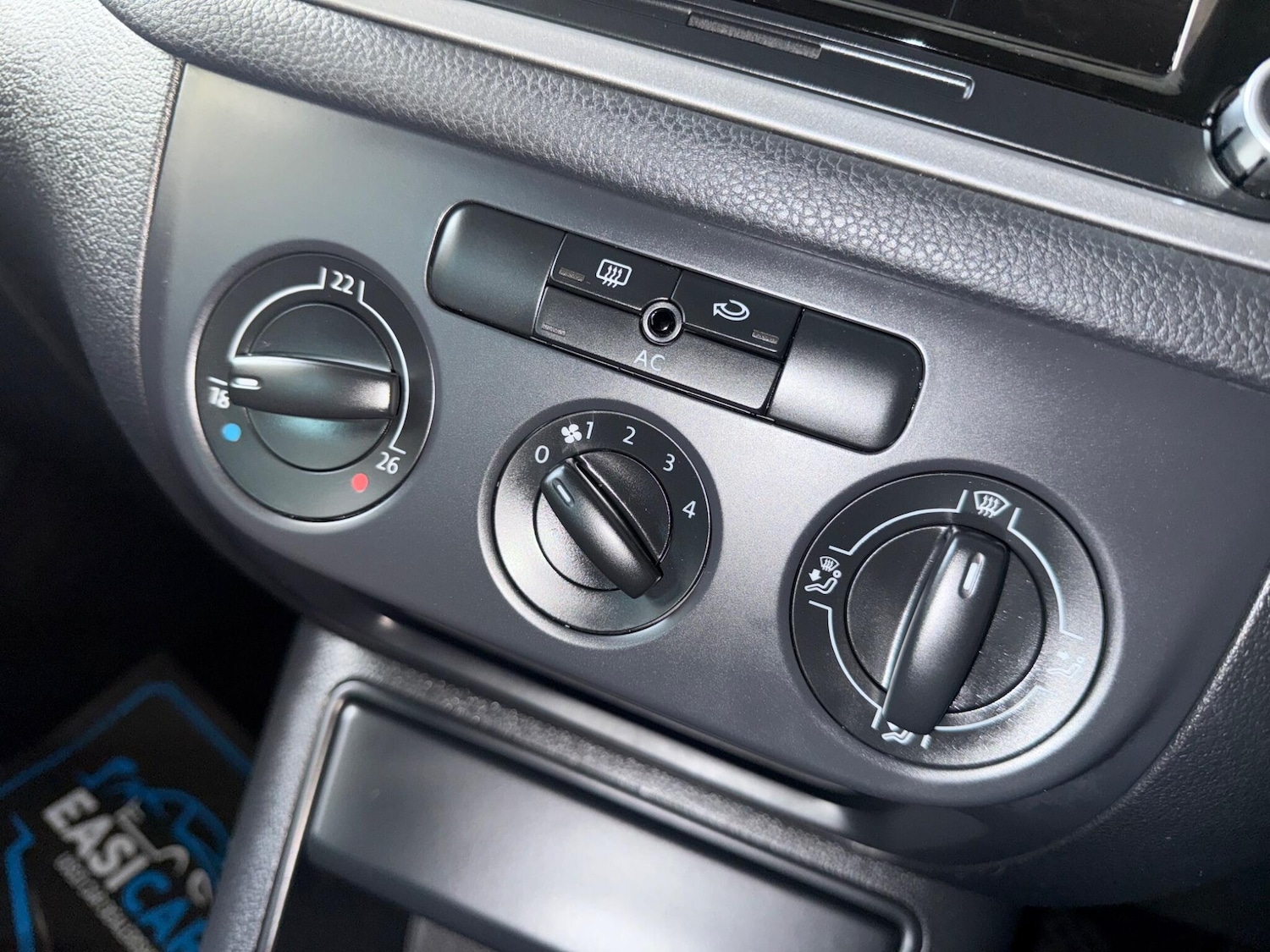 Used Volkswagen Tiguan 2009 for sale - 76800971: Photo 46