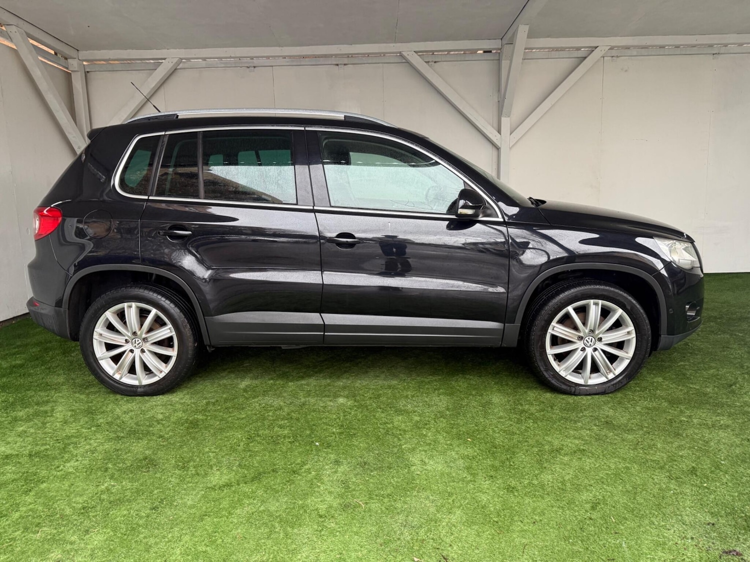 Used Volkswagen Tiguan 2009 for sale - 76800971: Photo 5