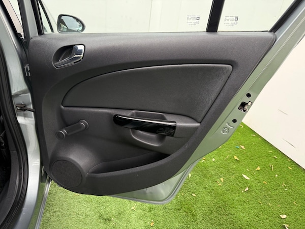 Used Vauxhall Corsa 2013 for sale - 76188800: Photo 21