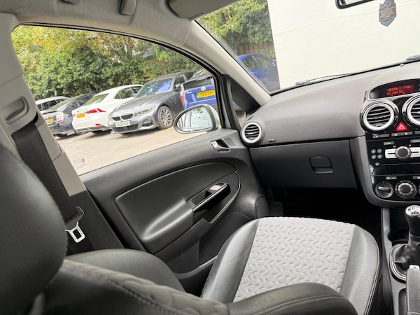 Used Vauxhall Corsa 2013 for sale - 76188800: Photo 38