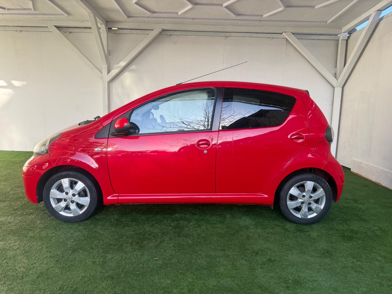 Used Toyota AYGO 2012 for sale - 77017067: Photo 10