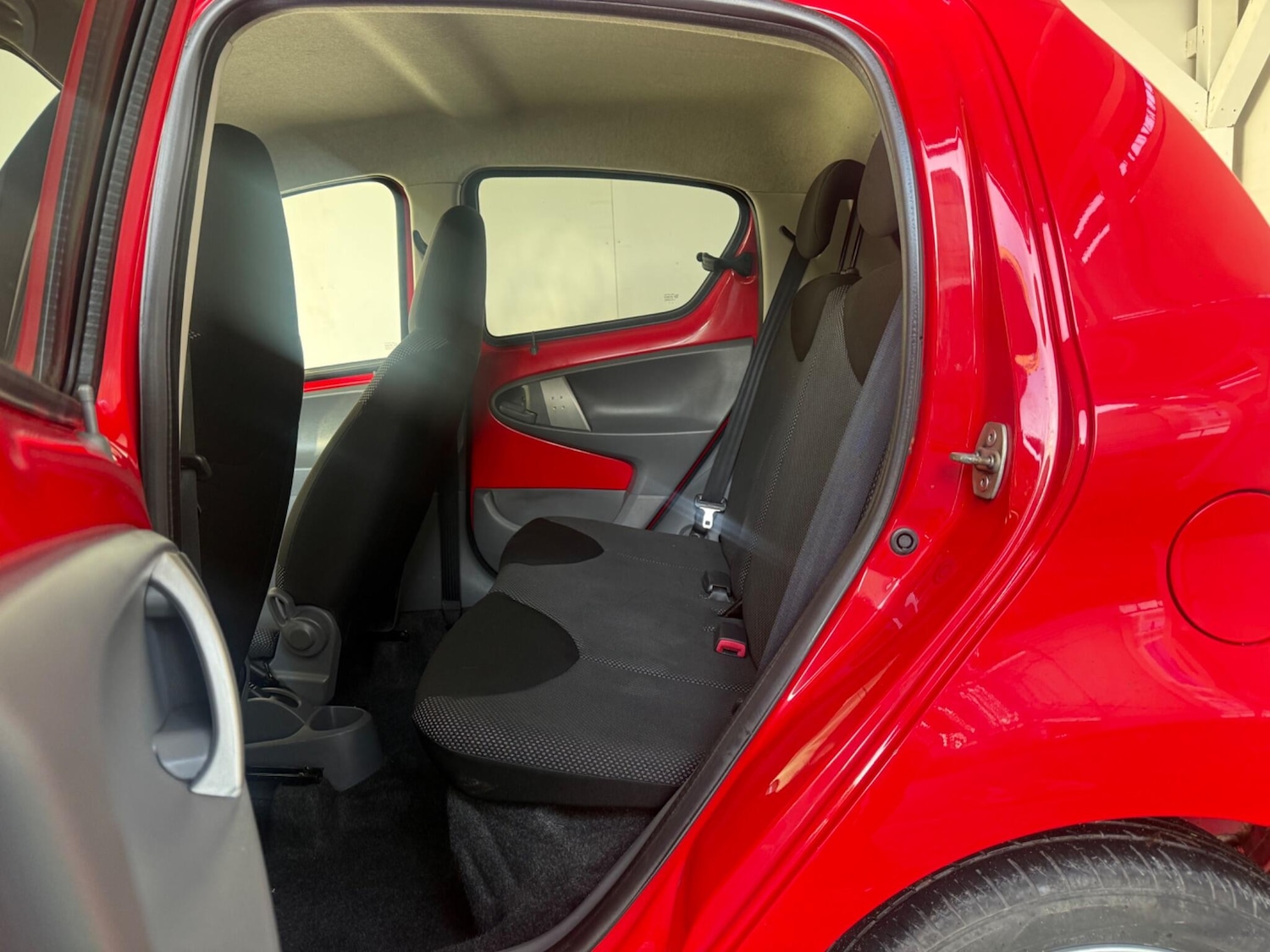 Used Toyota AYGO 2012 for sale - 77017067: Photo 22