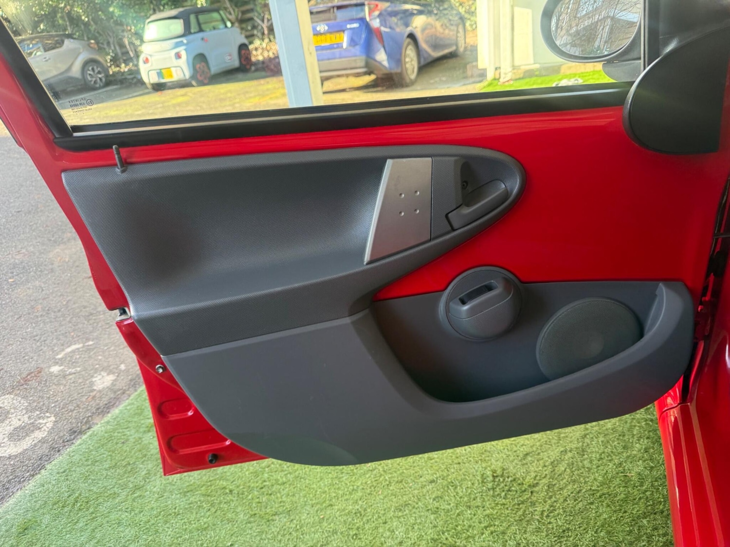 Used Toyota AYGO 2012 for sale - 77017067: Photo 27