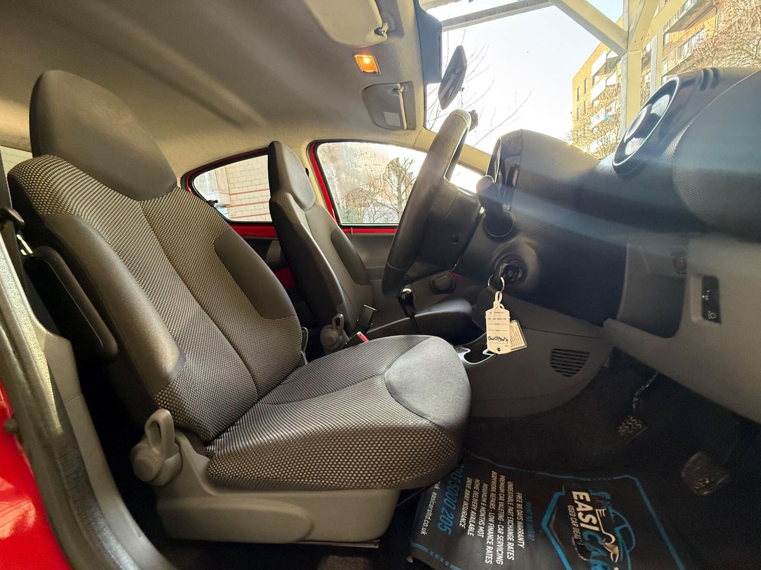 Used Toyota AYGO 2012 for sale - 77017067: Photo 3