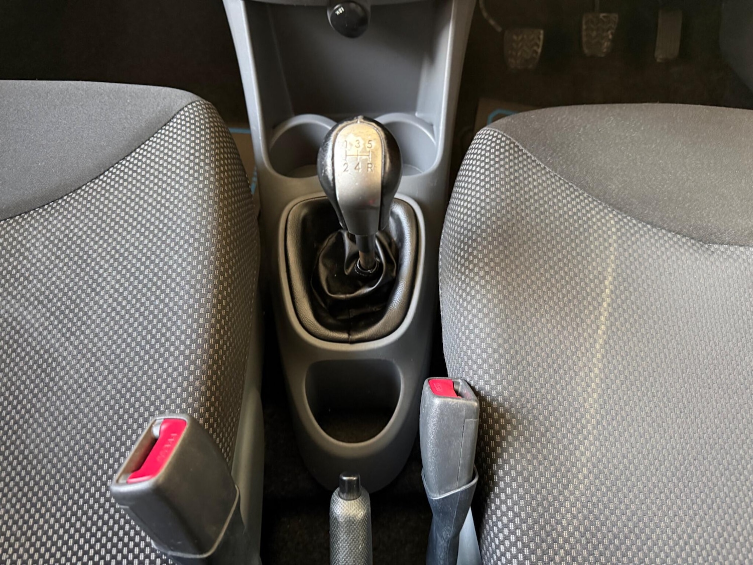 Used Toyota AYGO 2012 for sale - 77017067: Photo 31