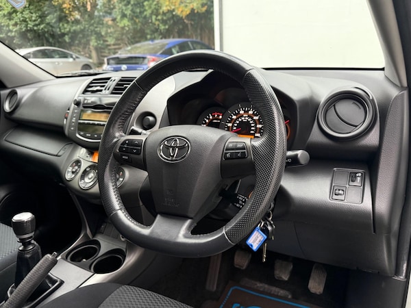 Used Toyota RAV4 2009 for sale - 76294765: Photo 2