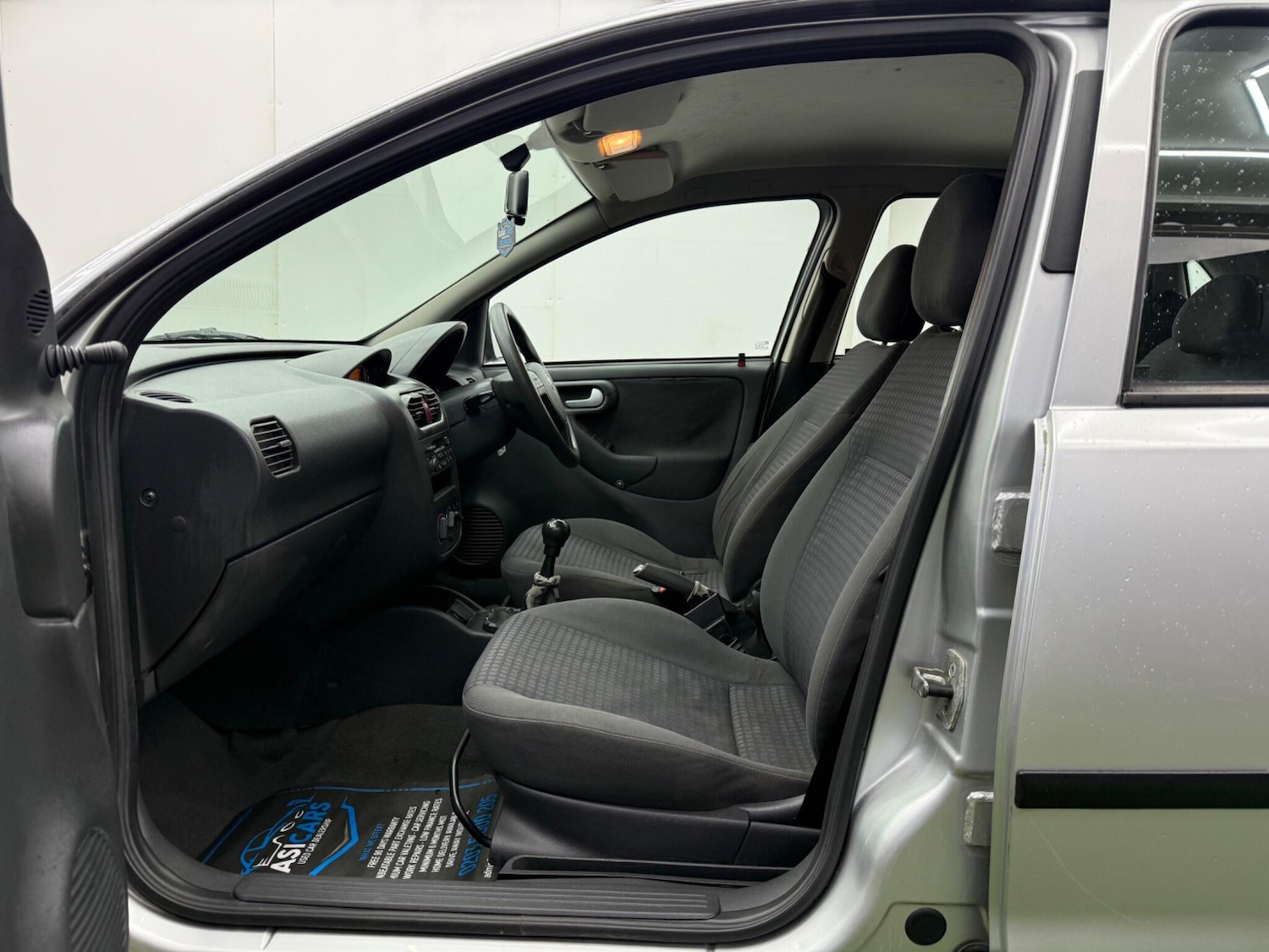 Used Vauxhall Corsa 2003 for sale - 77633219: Photo 23