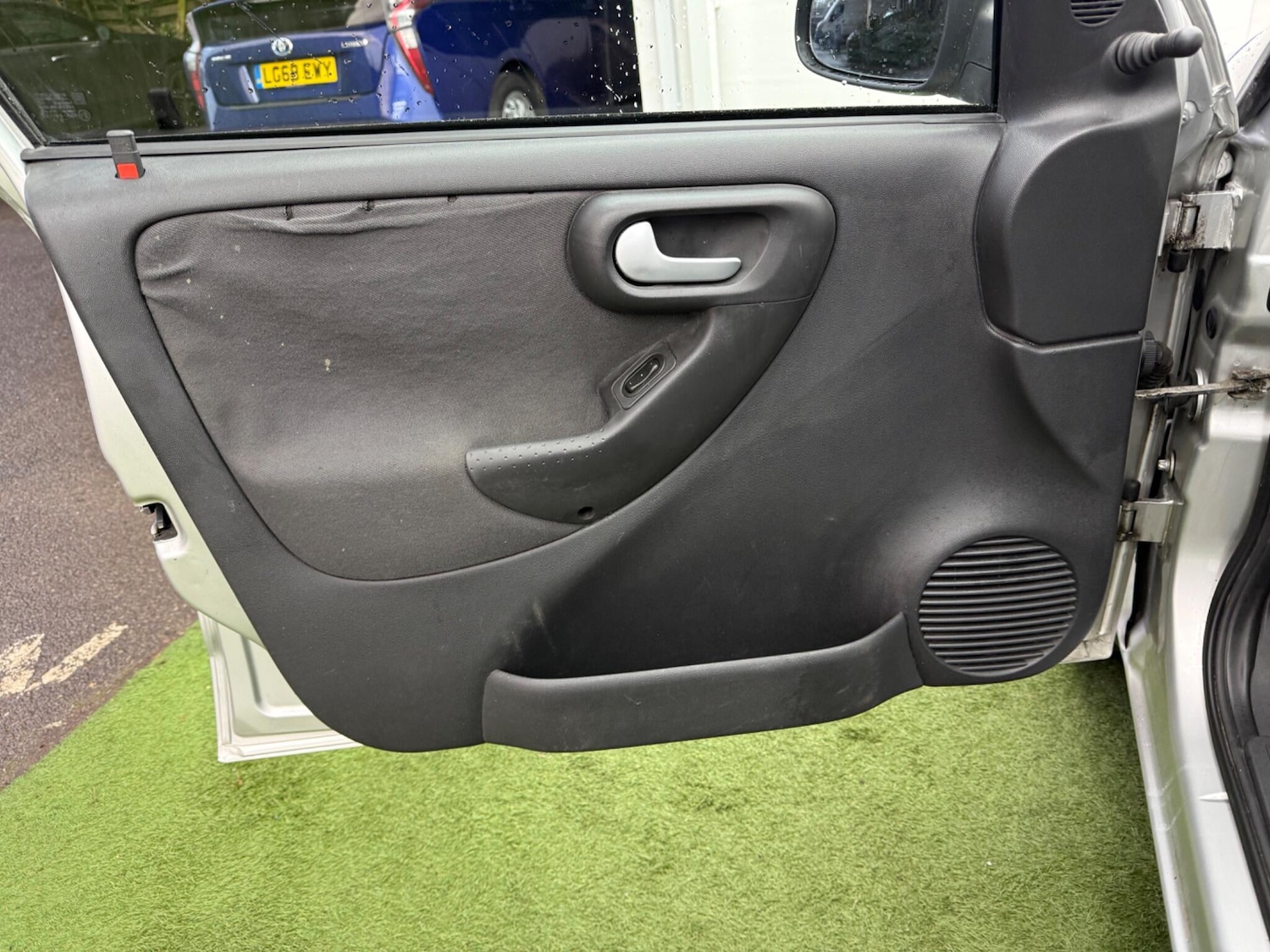 Used Vauxhall Corsa 2003 for sale - 77633219: Photo 25