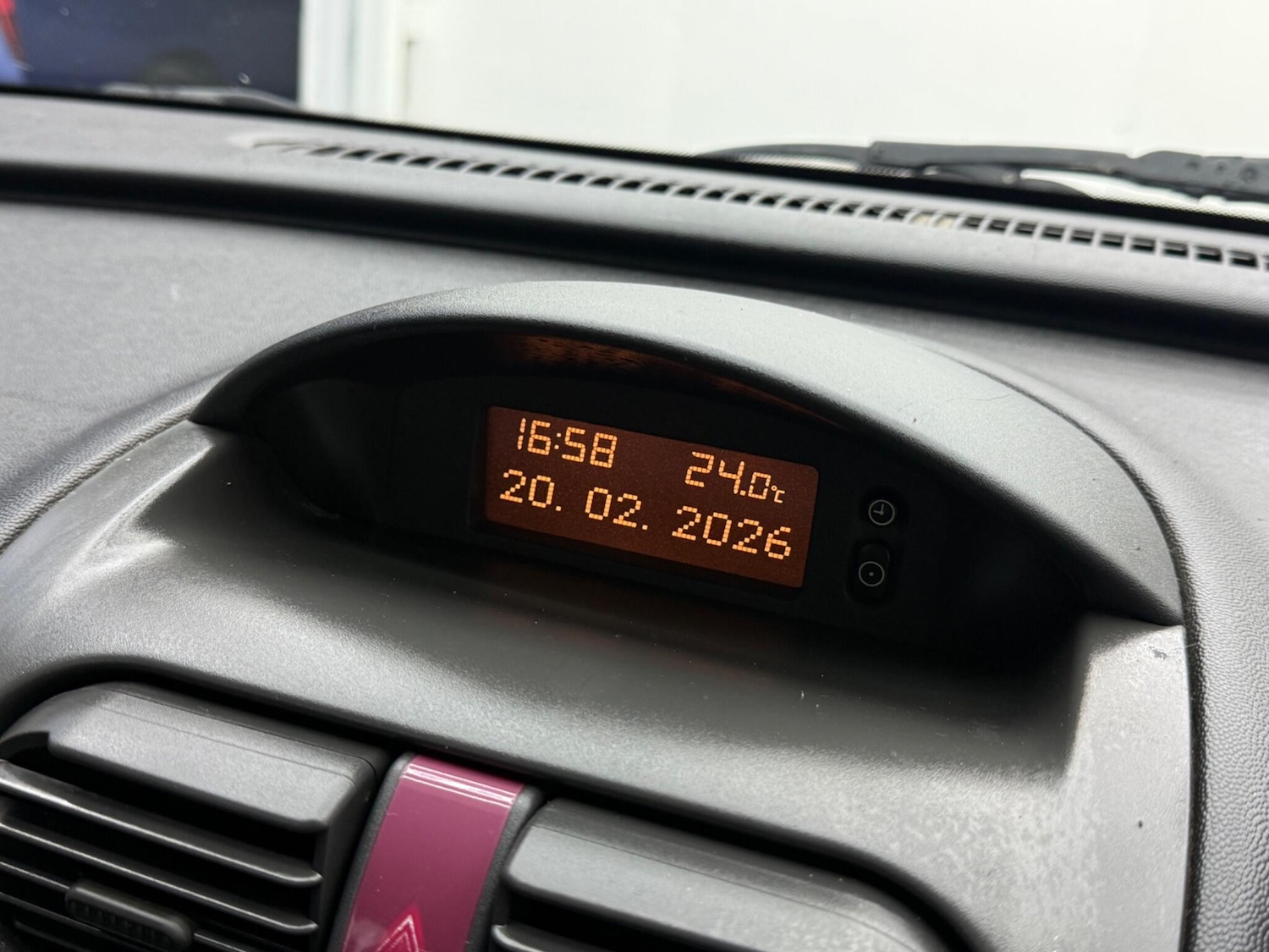 Used Vauxhall Corsa 2003 for sale - 77633219: Photo 39