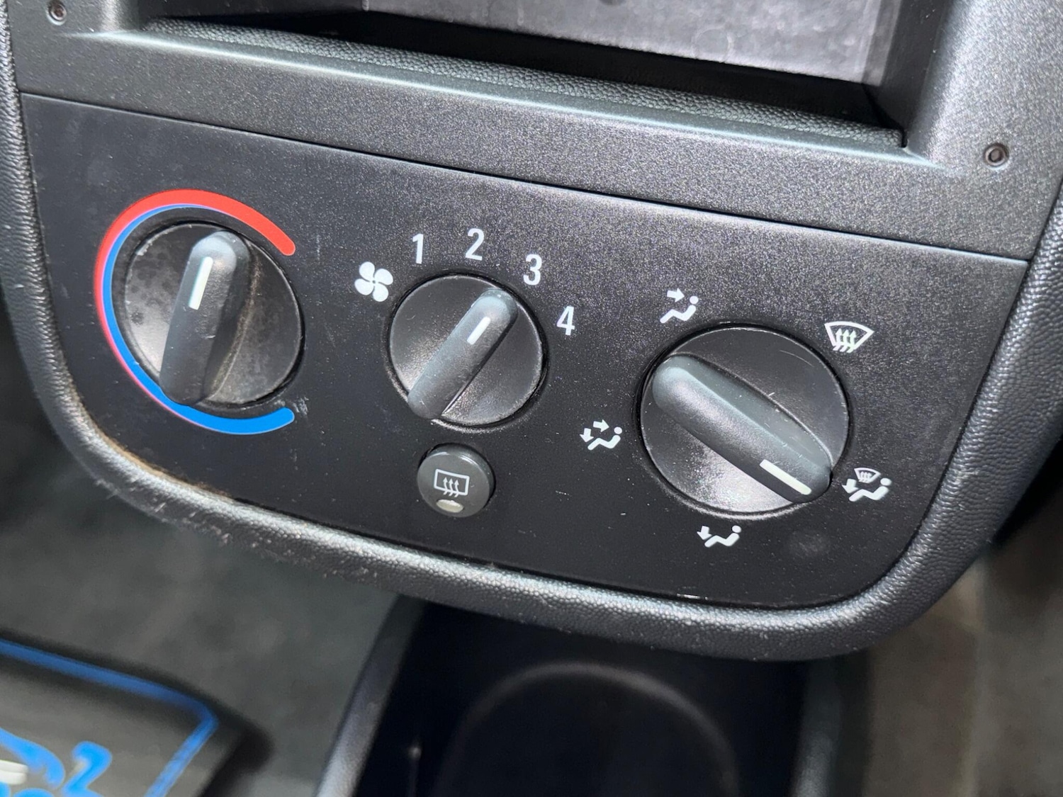 Used Vauxhall Corsa 2003 for sale - 77633219: Photo 42