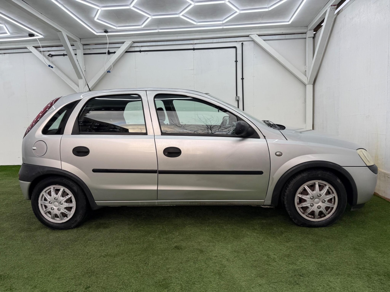 Used Vauxhall Corsa 2003 for sale - 77633219: Photo 5