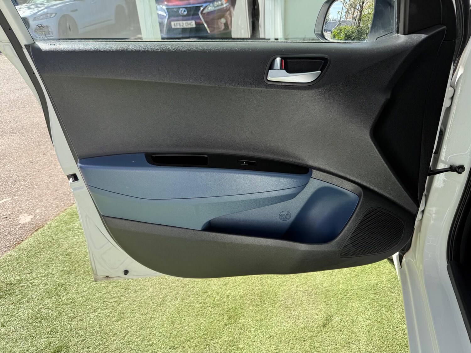 Used Hyundai i10 2015 for sale - 78157487: Photo 29