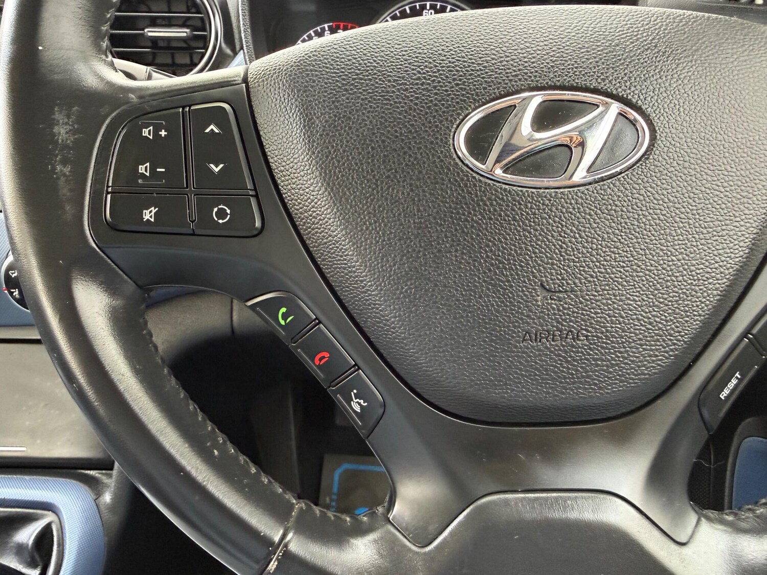 Used Hyundai i10 2015 for sale - 78157487: Photo 36