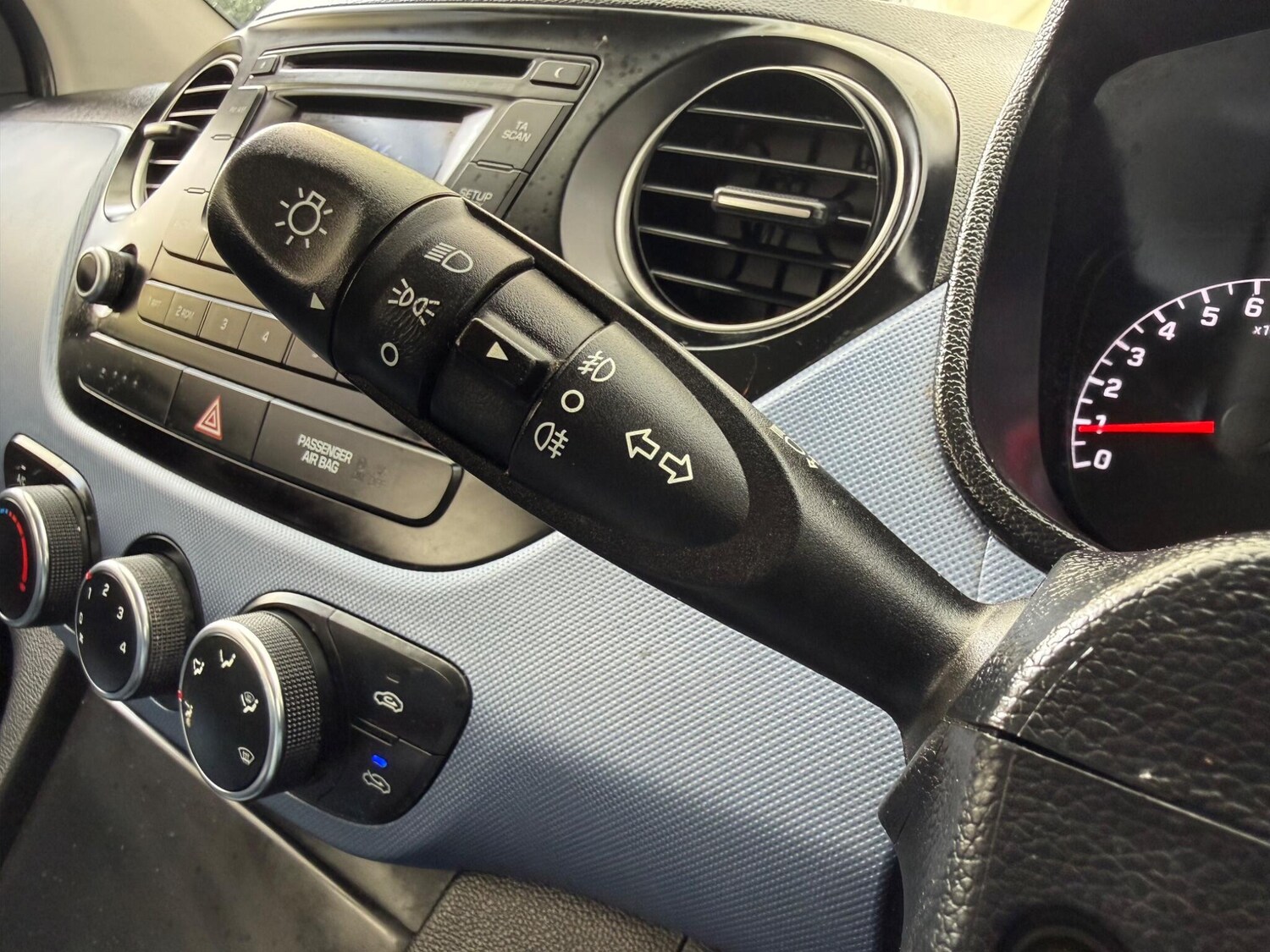 Used Hyundai i10 2015 for sale - 78157487: Photo 38