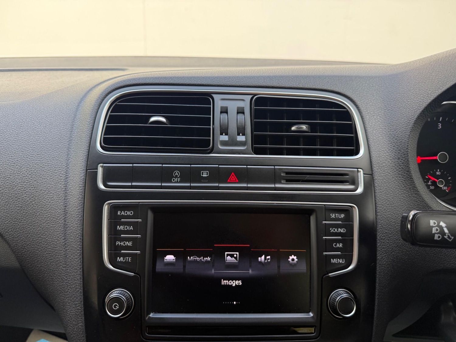 Used Volkswagen Polo for sale - 76485618: Photo 29