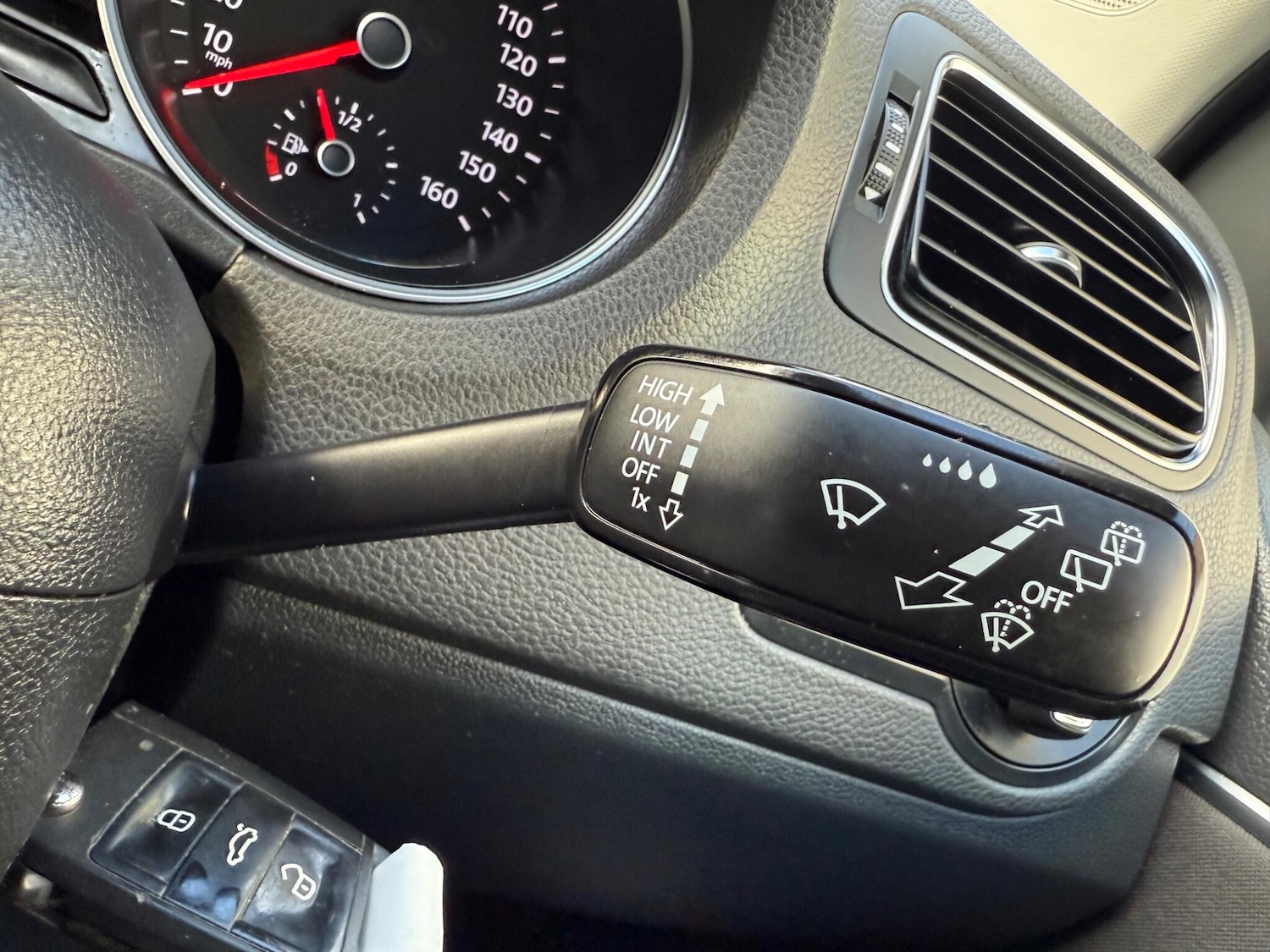 Used Volkswagen Polo for sale - 76485618: Photo 37