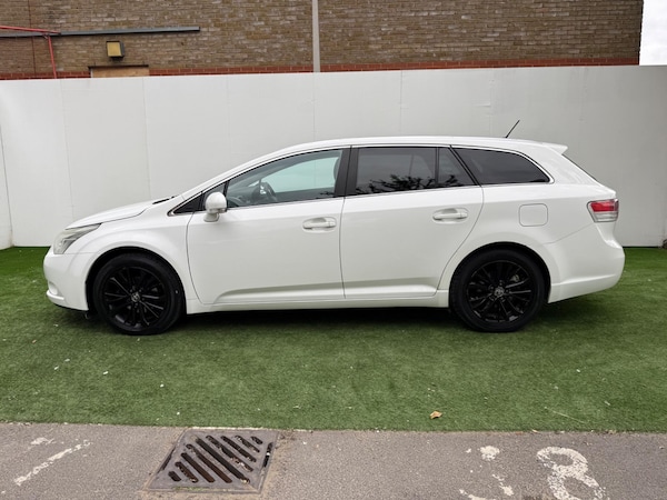 Used Toyota Avensis 2011 for sale - 76099416: Photo 10