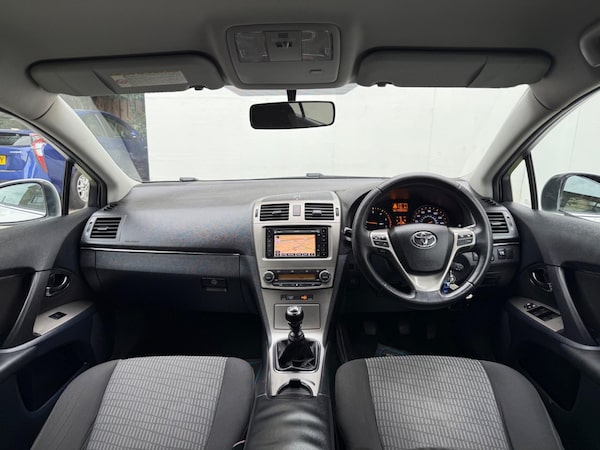 Used Toyota Avensis 2011 for sale - 76099416: Photo 28