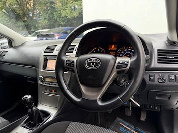 Used Toyota Avensis 2011 for sale - 76099416: Photo 2