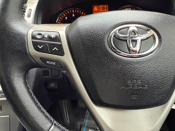 Used Toyota Avensis 2011 for sale - 76099416: Photo 34