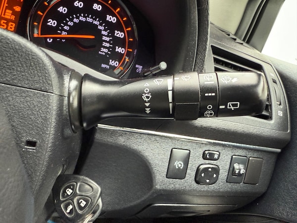 Used Toyota Avensis 2011 for sale - 76099416: Photo 37