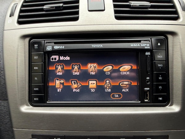 Used Toyota Avensis 2011 for sale - 76099416: Photo 48