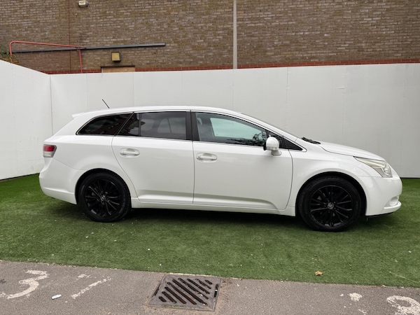 Used Toyota Avensis 2011 for sale - 76099416: Photo 5