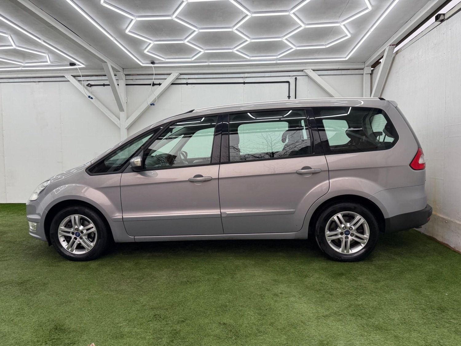 Used Ford Galaxy 2011 for sale - 77585804: Photo 10