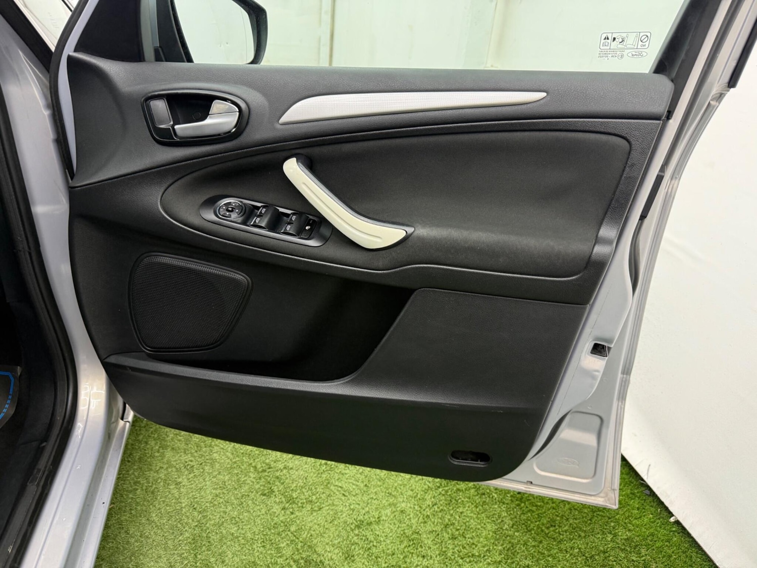 Used Ford Galaxy 2011 for sale - 77585804: Photo 17