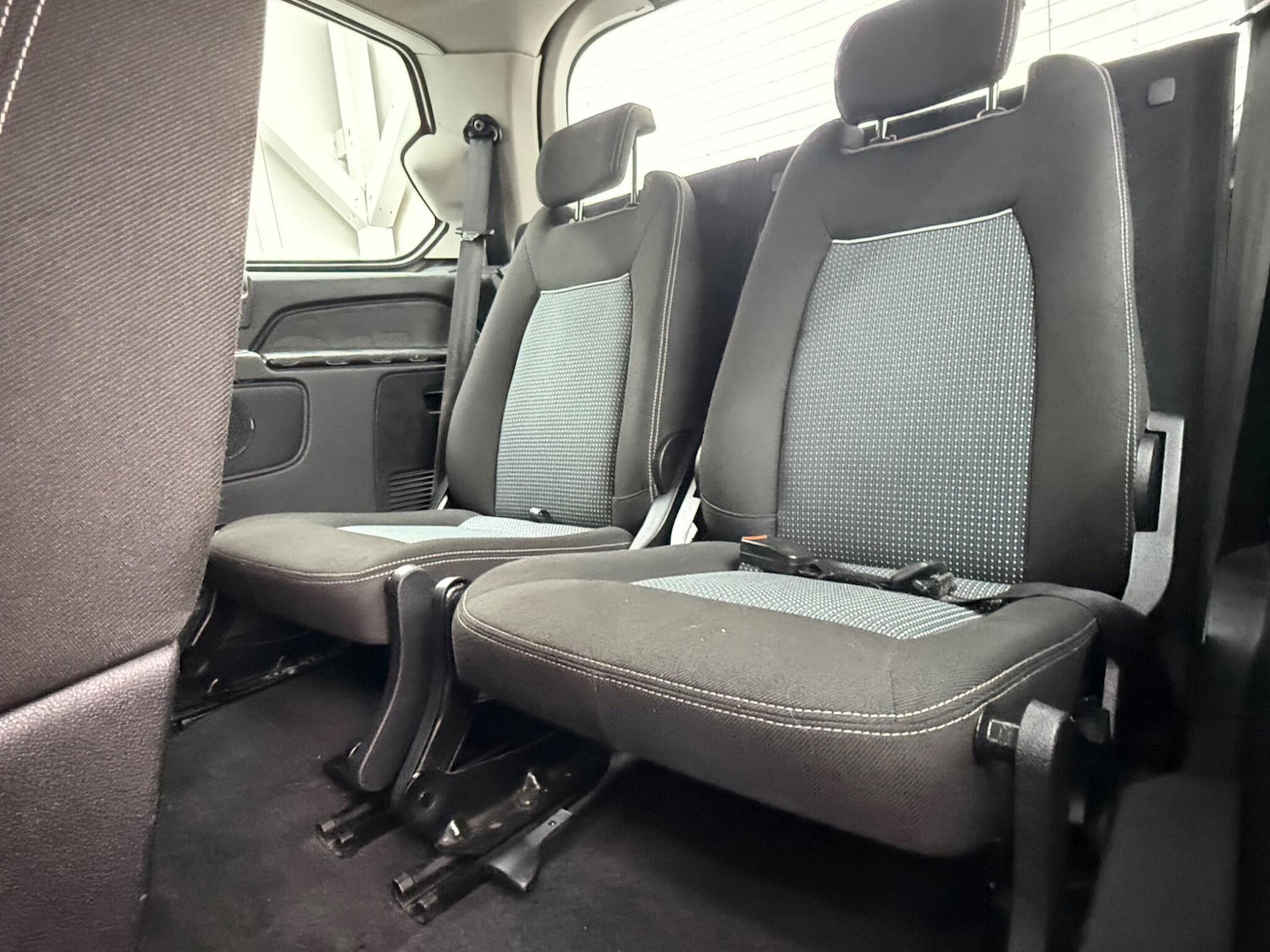 Used Ford Galaxy 2011 for sale - 77585804: Photo 28