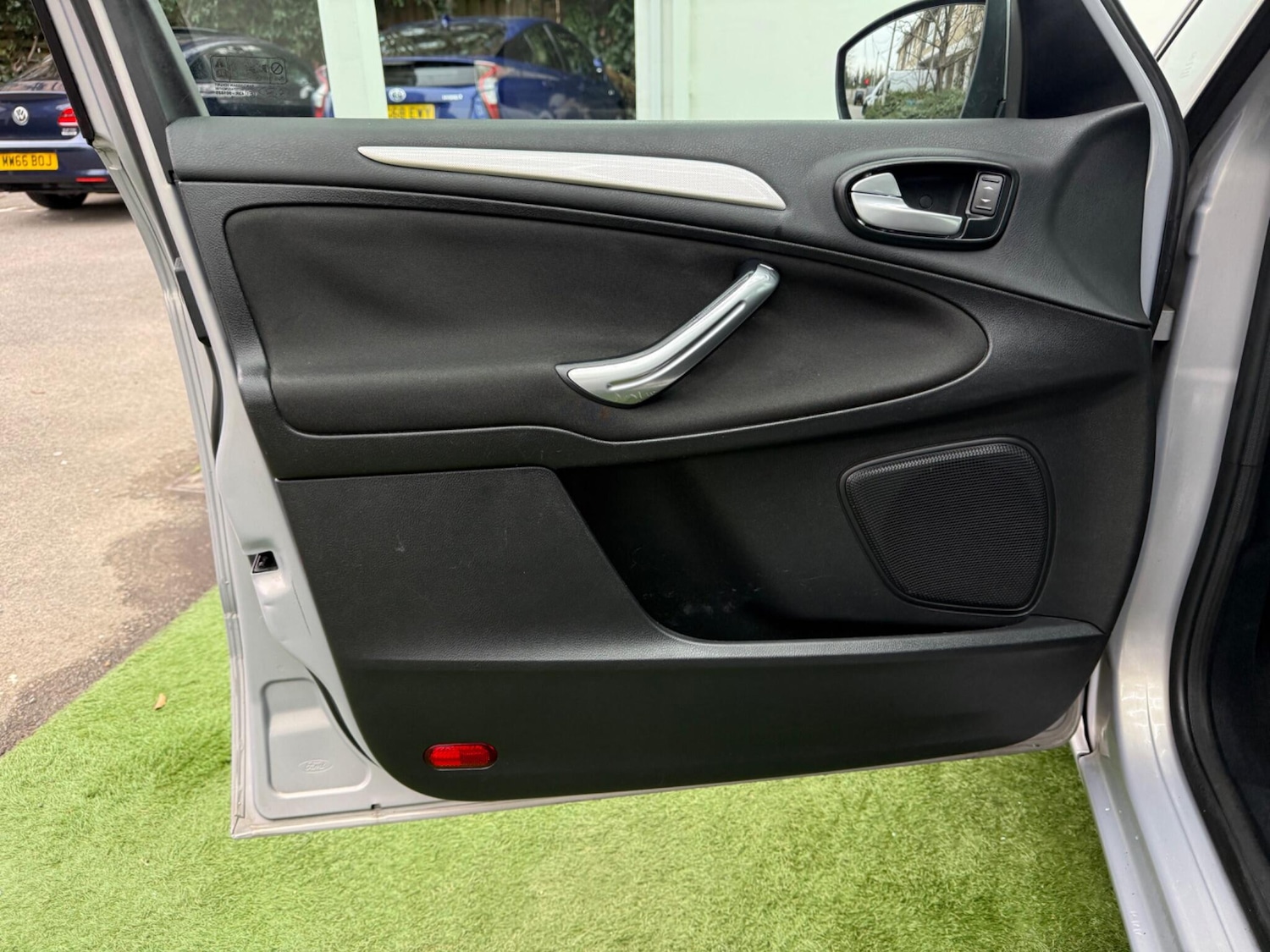 Used Ford Galaxy 2011 for sale - 77585804: Photo 31