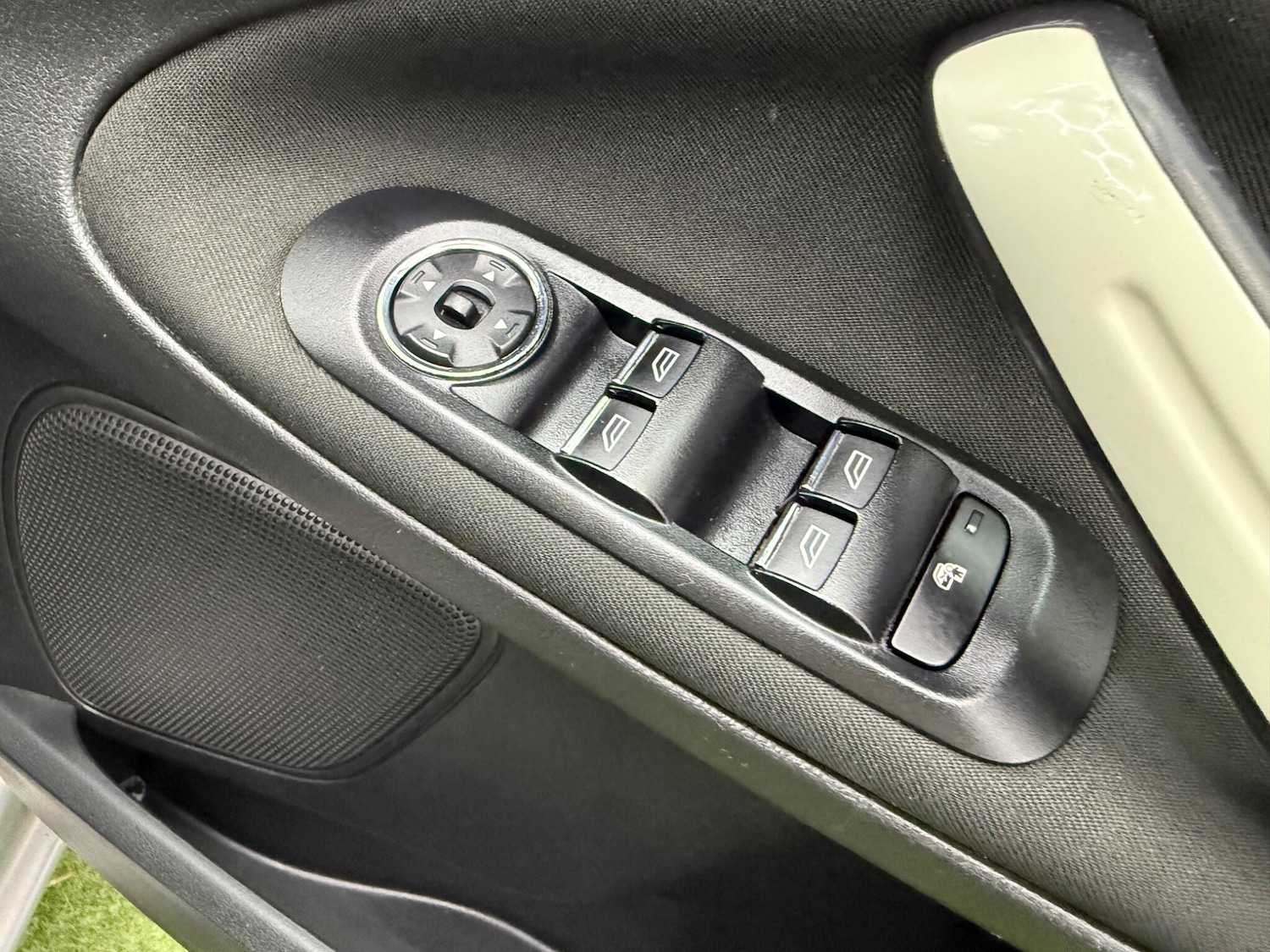 Used Ford Galaxy 2011 for sale - 77585804: Photo 44