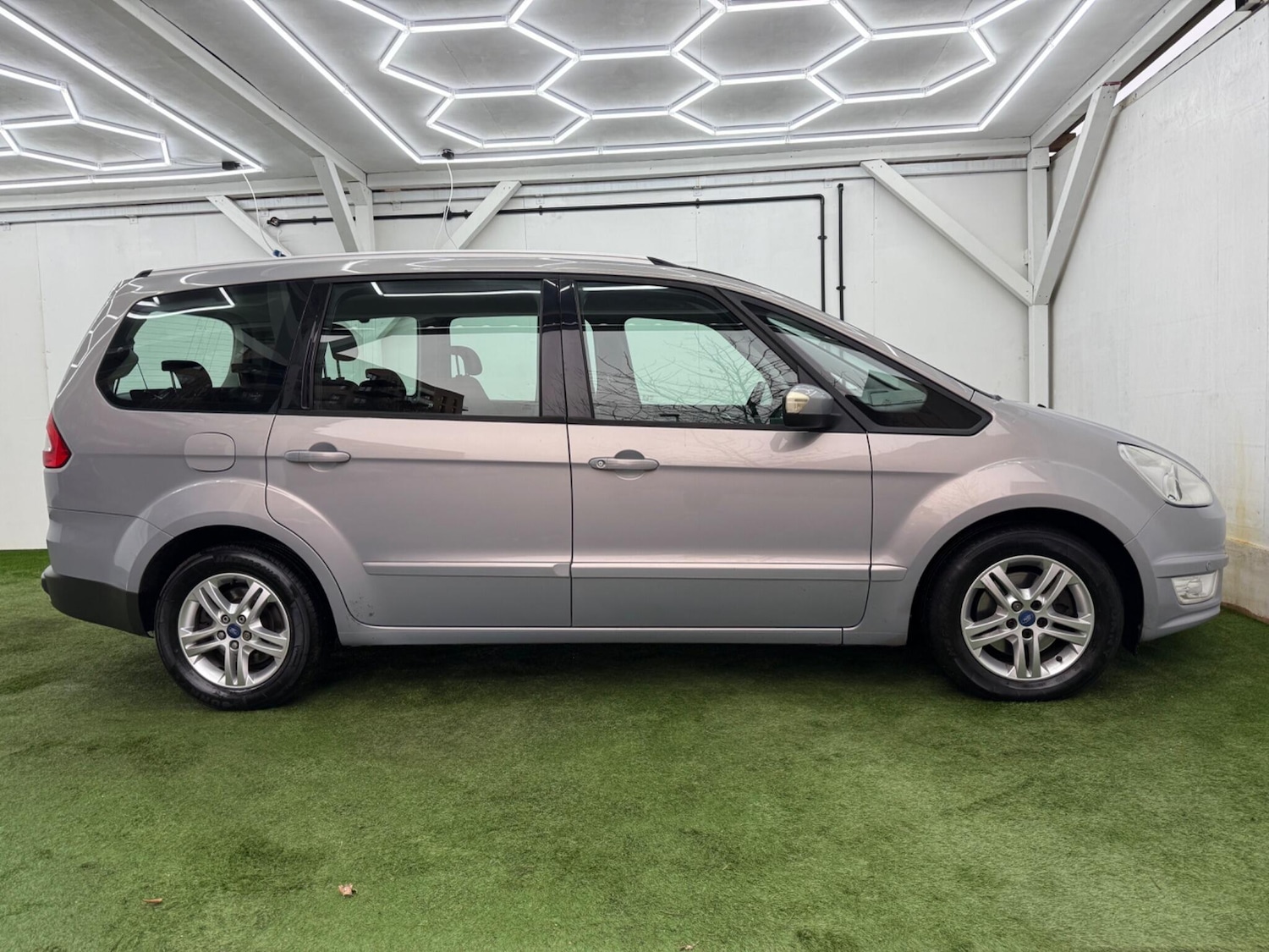 Used Ford Galaxy 2011 for sale - 77585804: Photo 5