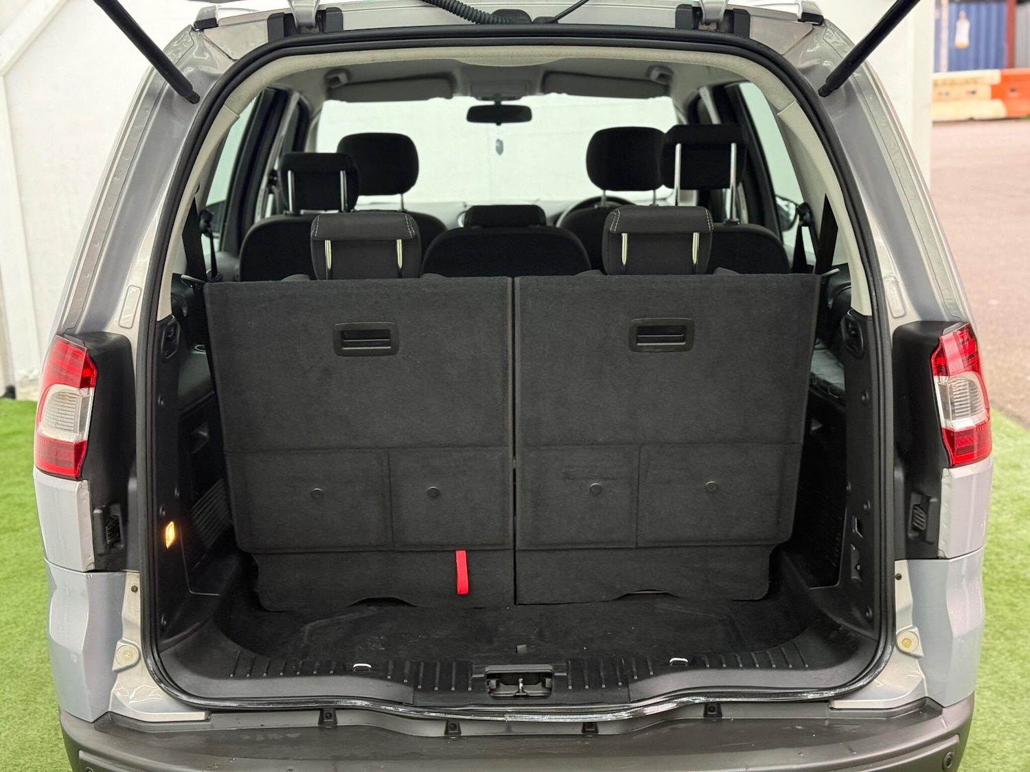 Used Ford Galaxy 2011 for sale - 77585804: Photo 8