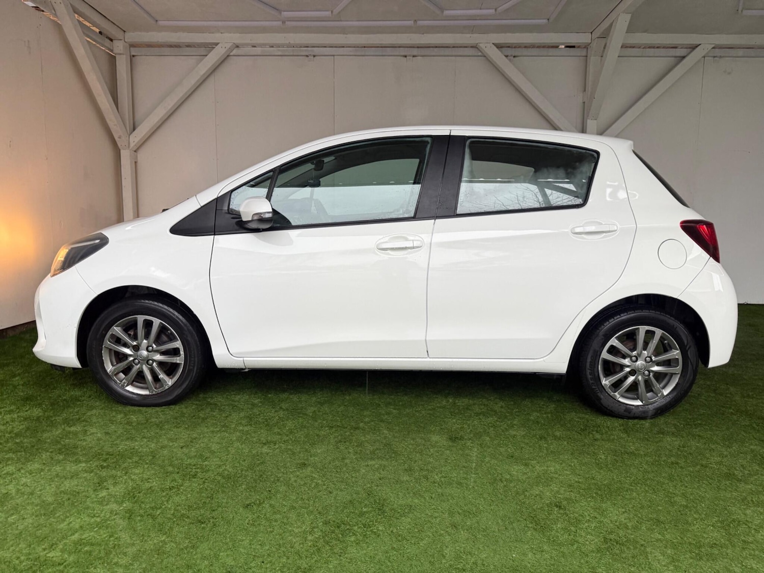 Used Toyota Yaris 2015 for sale - 76991875: Photo 10
