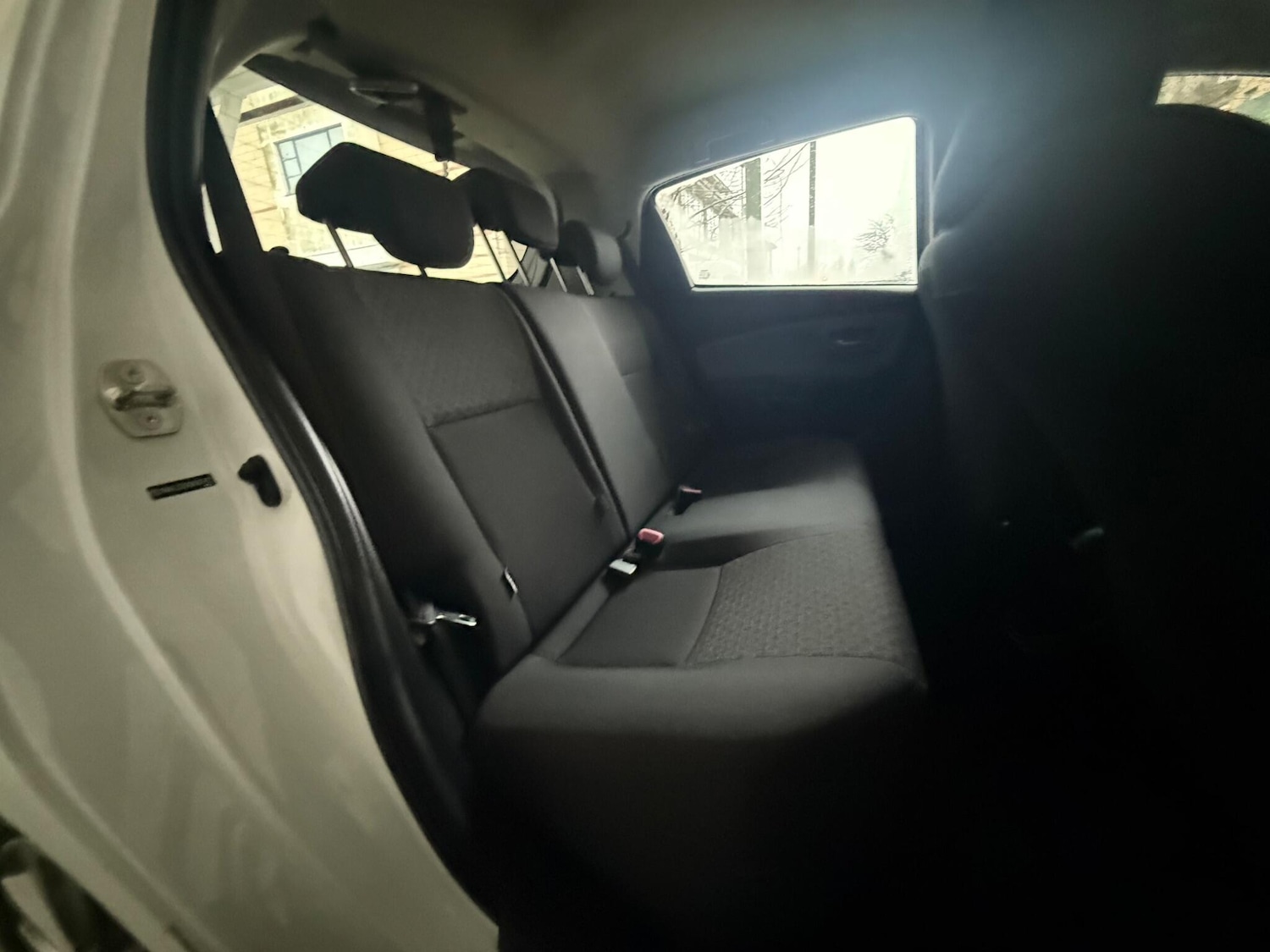 Used Toyota Yaris 2015 for sale - 76991875: Photo 20