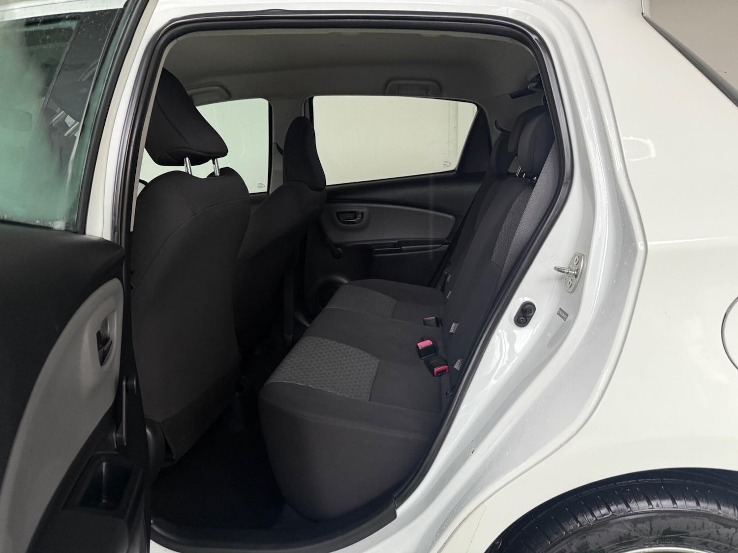 Used Toyota Yaris 2015 for sale - 76991875: Photo 22