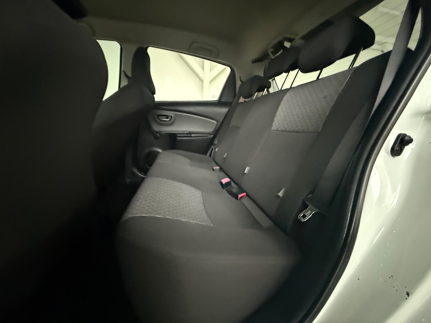 Used Toyota Yaris 2015 for sale - 76991875: Photo 24