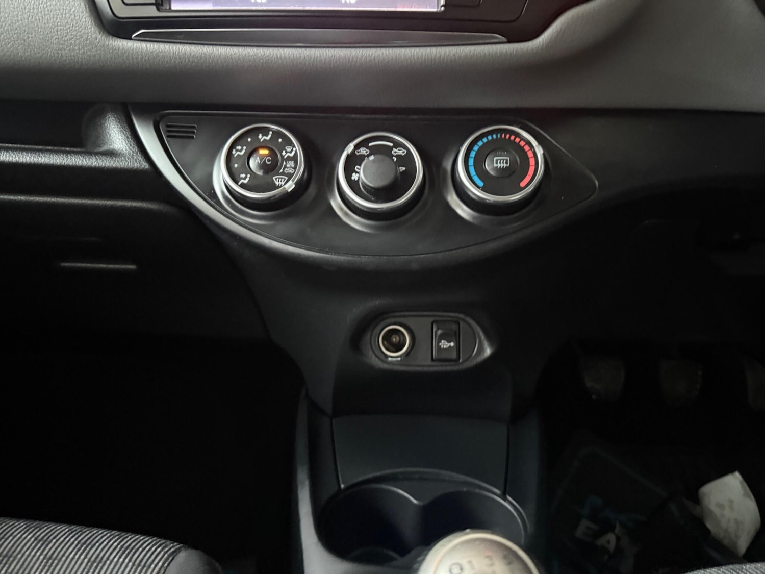 Used Toyota Yaris 2015 for sale - 76991875: Photo 30