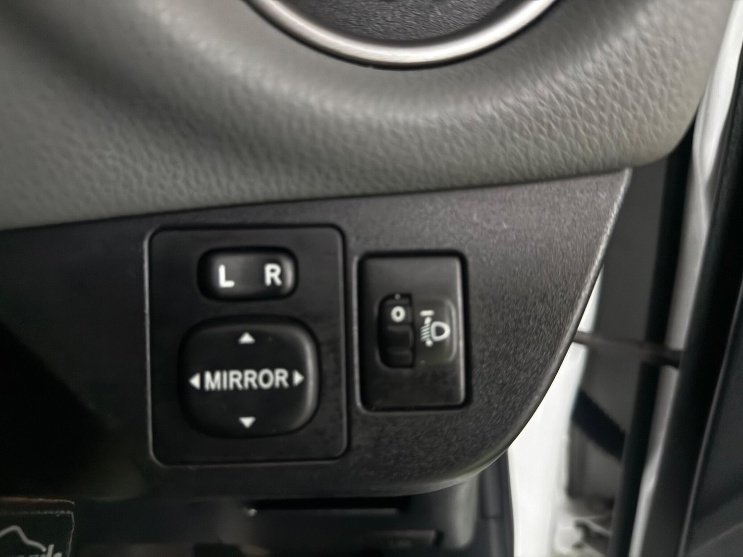 Used Toyota Yaris 2015 for sale - 76991875: Photo 42